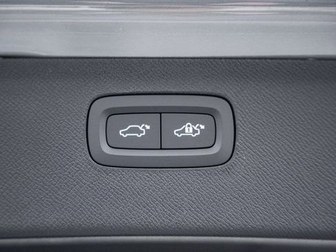 New 2026 Volvo XC90 B6 Ultra w/ Protection Package image 11