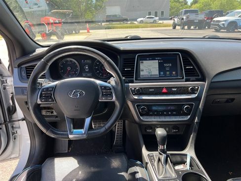 Used 2018 Hyundai Sonata Limited image 7
