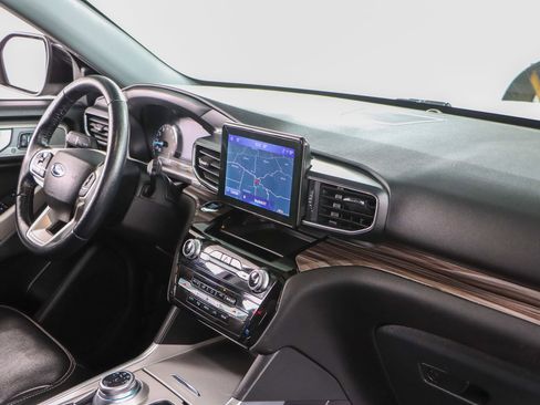 Used 2023 Ford Explorer Limited image 27