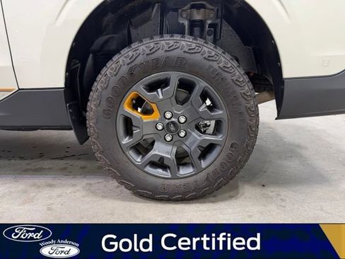 Certified 2025 Ford Maverick Tremor AWD/4WD image 9
