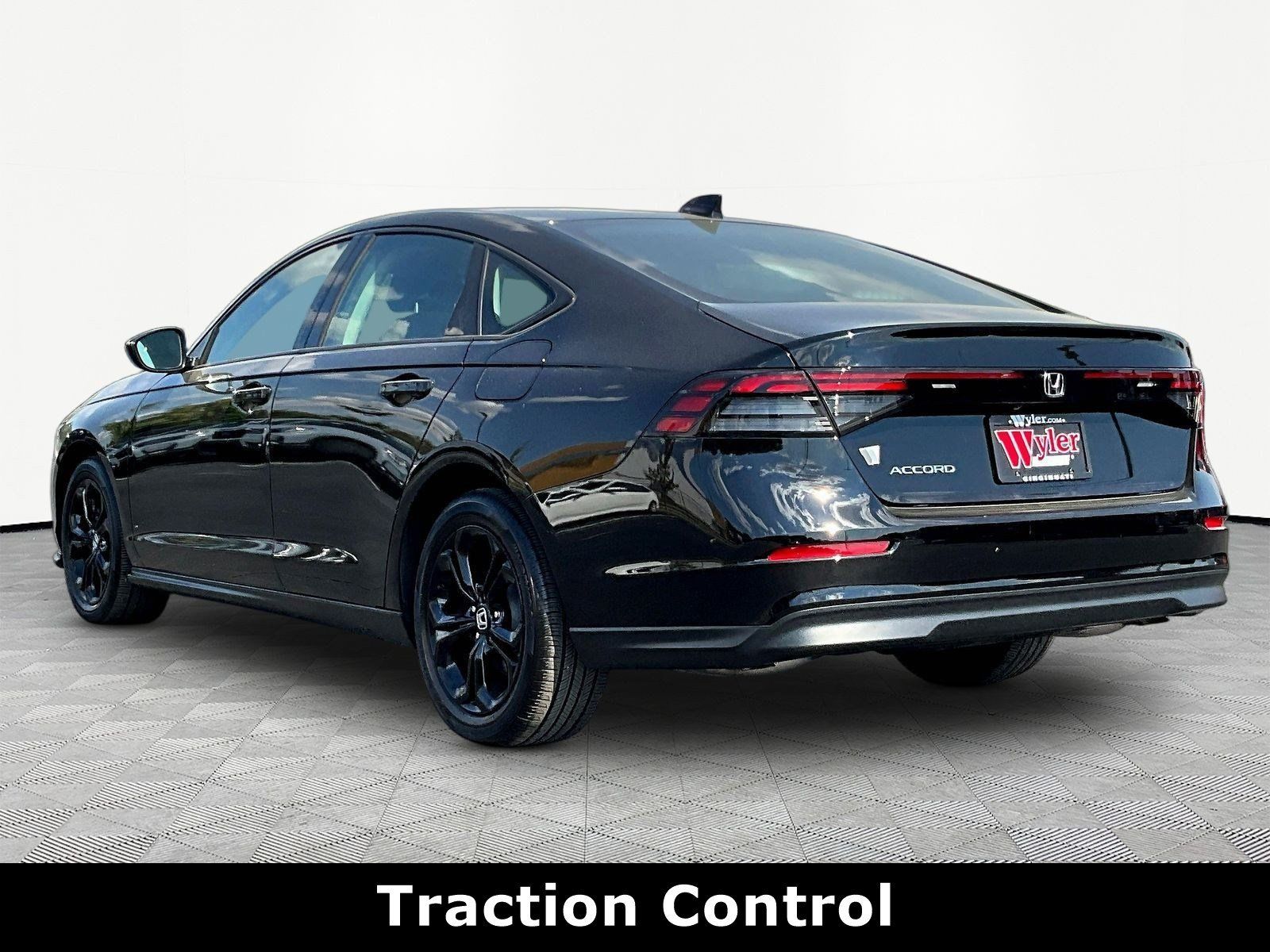 Used 2025 Honda Accord SE image 4