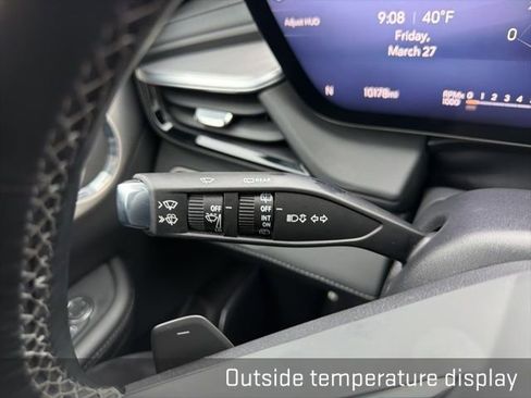 Used 2025 Buick Enclave Avenir image 42