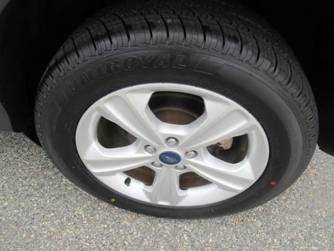 Used 2016 Ford Escape SE w/ Equipment Group 201A FWD image 9