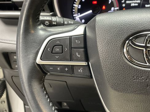 Certified 2023 Toyota Highlander XSE image 19