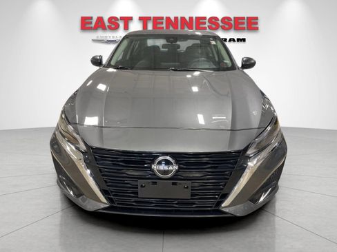 Used 2025 Nissan Altima 2.5 SV AWD/4WD image 9