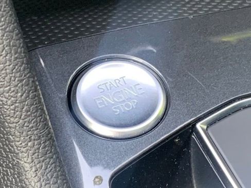 Used 2019 Volkswagen Tiguan SEL w/ 3rd Row Seat Package AWD/4WD image 21
