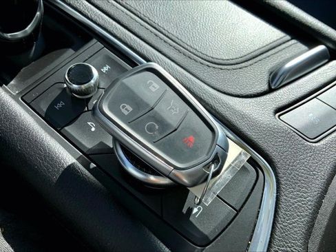Used 2025 Cadillac XT6 Sport AWD/4WD image 11