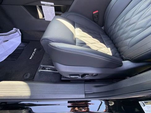 New 2026 Nissan Rogue Platinum w/ Platinum Premium Package image 12