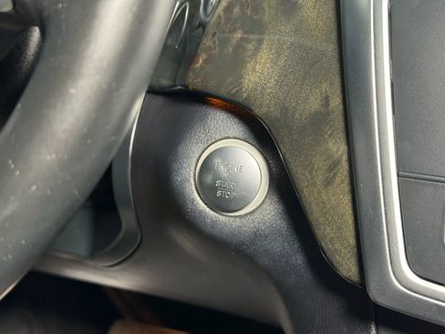 Used 2016 Mercedes-Benz GL 450 4MATIC image 46