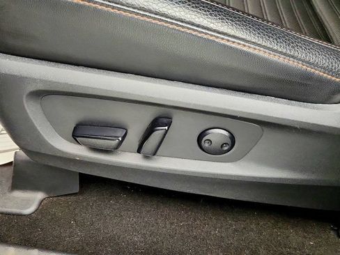 Used 2024 Nissan Pathfinder Rock Creek AWD/4WD image 11