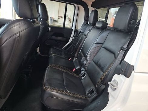 Used 2021 Jeep Gladiator Overland AWD/4WD image 14
