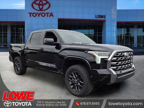 Used 2024 Toyota Tundra Platinum AWD/4WD image 1
