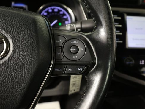 Used 2018 Toyota Camry SE FWD image 34