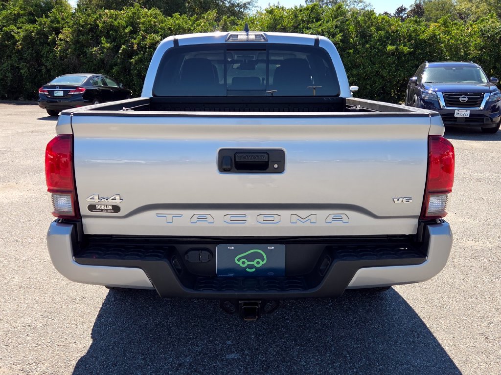 Used 2023 Toyota Tacoma SR5 w/ Technology Package AWD/4WD image 10