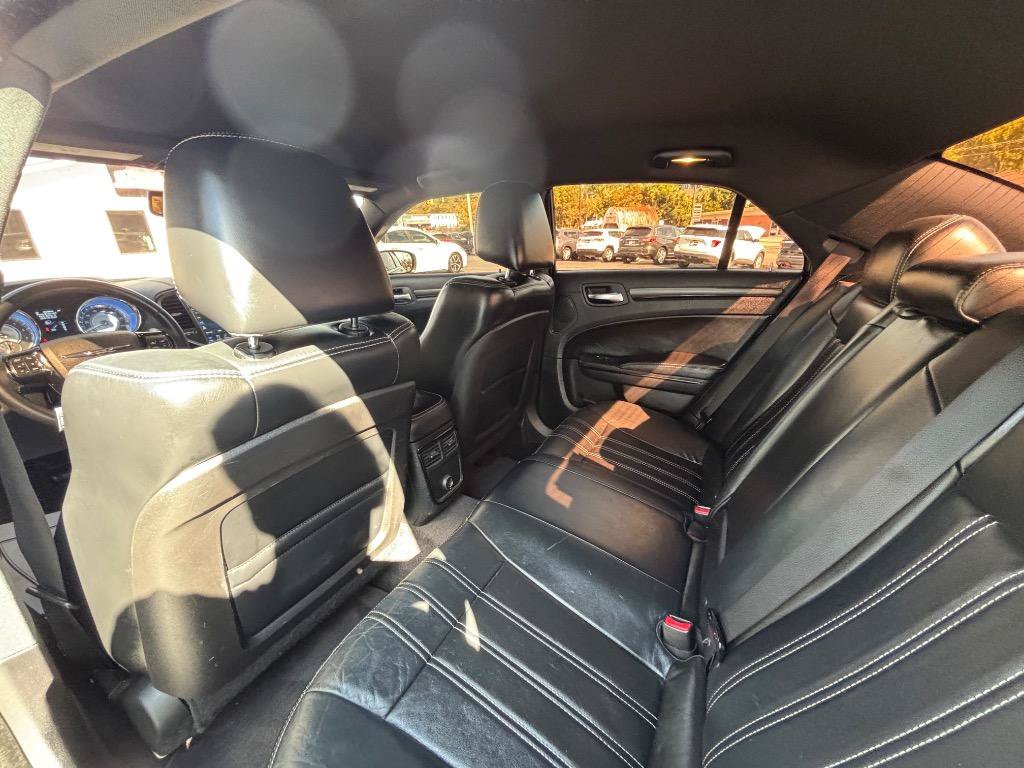 Used 2013 Chrysler 300 S RWD image 26