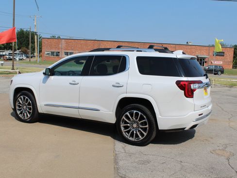 Used 2023 GMC Acadia Denali w/ Denali Technology Package AWD/4WD image 8