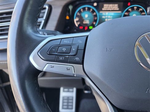 Used 2024 Volkswagen Atlas SEL Premium R-Line image 24