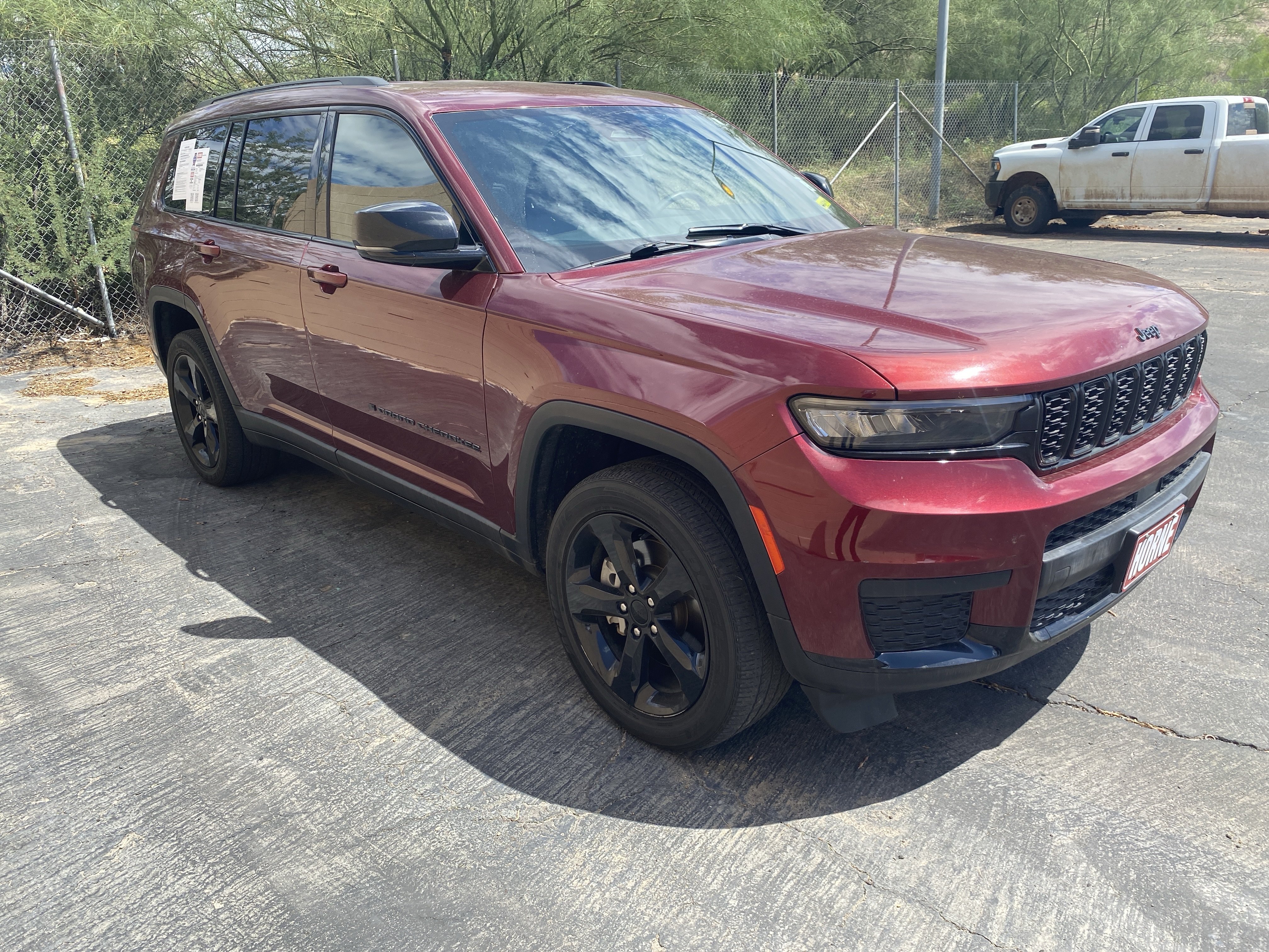 Used 2023 Jeep Grand Cherokee L Laredo AWD/4WD image 5