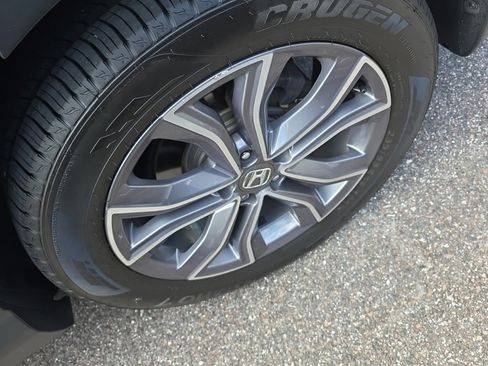 Used 2020 Honda CR-V Touring image 3