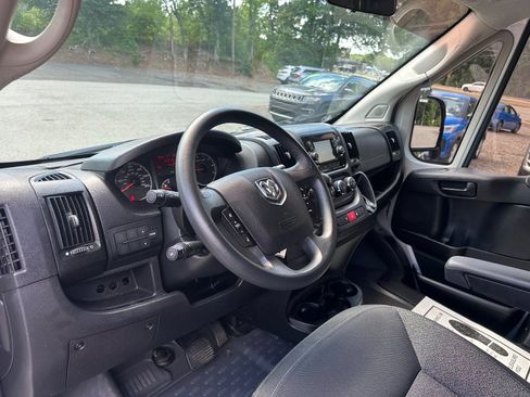 Used 2021 RAM ProMaster 2500 FWD image 11