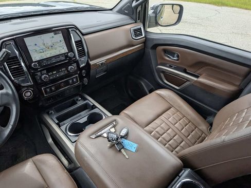 Used 2023 Nissan Titan Platinum Reserve w/ Moonroof Package RWD image 22