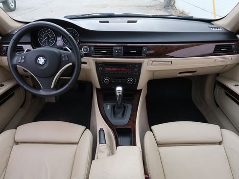 Used 2011 BMW 328i Coupe w/ Premium Pkg image 11
