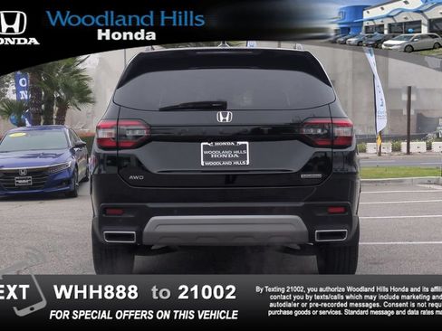 Certified 2025 Honda Pilot Touring image 6