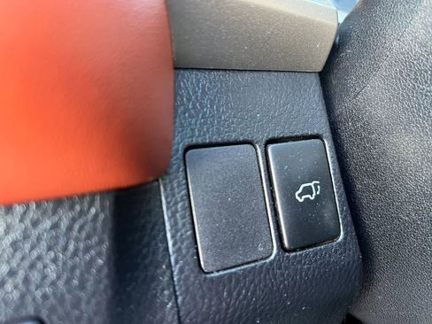 Used 2013 Toyota RAV4 Limited image 26