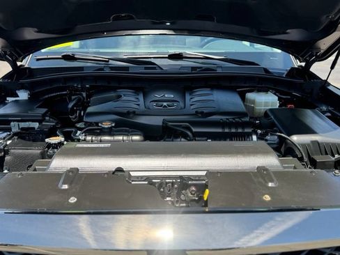 Used 2023 INFINITI QX80 Premium Select w/ All-Season Package AWD/4WD image 10