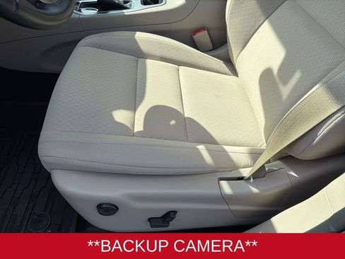 Used 2021 Jeep Grand Cherokee Laredo image 9