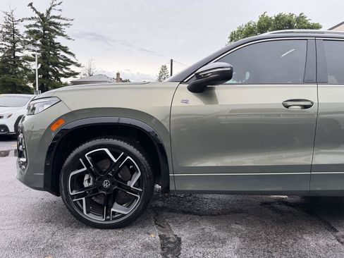 Used 2025 Volkswagen Tiguan SEL R-Line AWD/4WD image 20