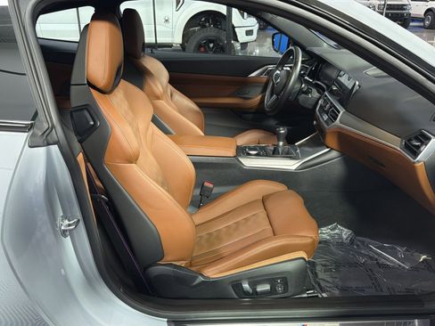 Used 2023 BMW M4 Coupe w/ M Driver's Package RWD image 28
