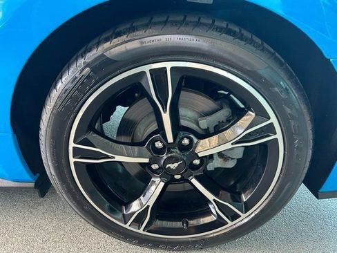 Used 2017 Ford Mustang GT Premium RWD image 7
