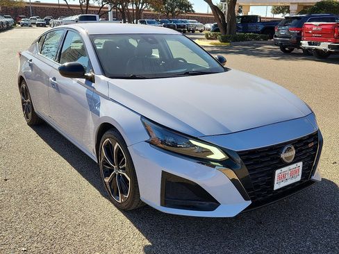 Used 2024 Nissan Altima 2.5 SR image 6