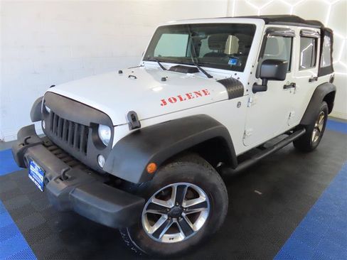 Used 2014 Jeep Wrangler Unlimited Sport w/ Quick Order Package 24S AWD/4WD image 4