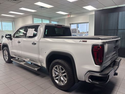 Used 2022 GMC Sierra 1500 SLT AWD/4WD image 6