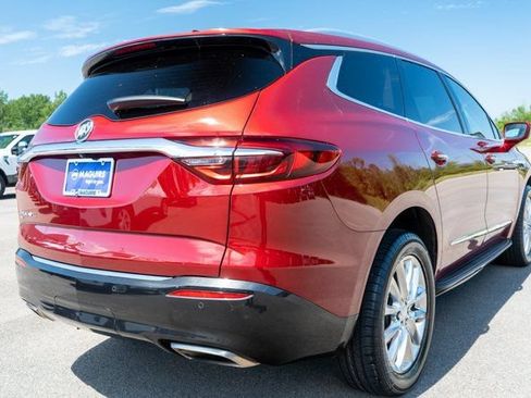 Used 2020 Buick Enclave Essence w/ LPO, Luxury Package AWD/4WD image 6