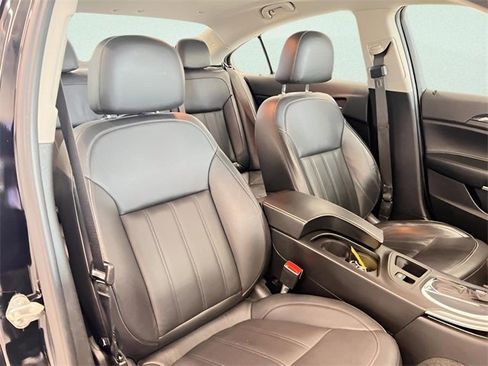 Used 2013 Buick Regal Premium image 9