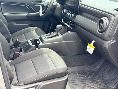 Used 2024 Chevrolet Colorado W/T RWD image 13