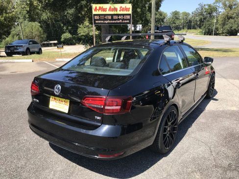 Used 2017 Volkswagen Jetta S w/ Jetta S Cold Weather Package image 4