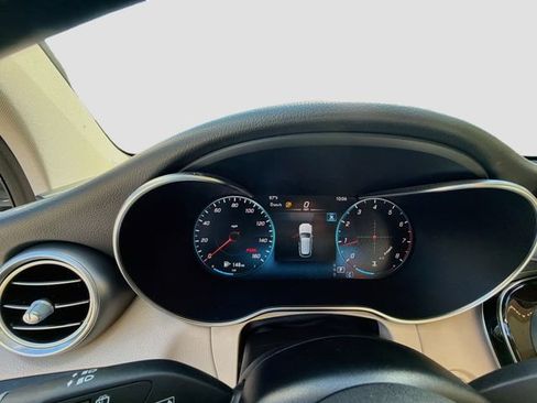 Used 2021 Mercedes-Benz GLC 300 image 37