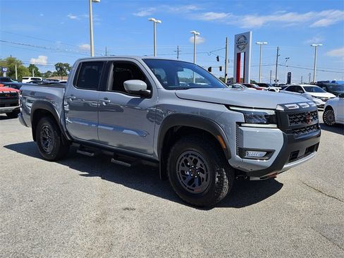 New 2026 Nissan Frontier PRO-4X w/ Pro-4x Convenience Package image 13