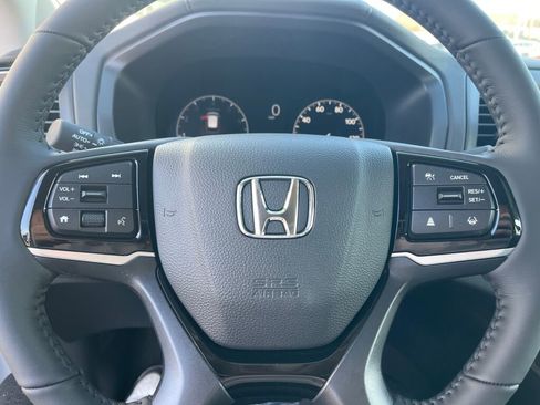 New 2026 Honda Odyssey Touring image 11