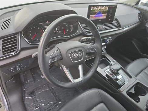Used 2023 Audi Q5 2.0T Premium w/ Convenience Package image 16