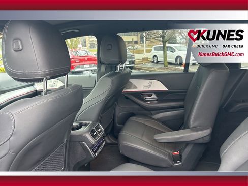 Used 2025 Mercedes-Benz GLS 450 4MATIC image 22