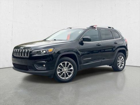 Certified 2019 Jeep Cherokee Latitude Plus w/ Cold Weather Group image 1