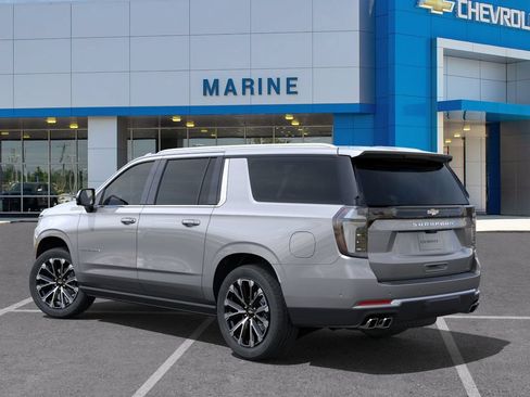 New 2025 Chevrolet Suburban High Country AWD/4WD image 3
