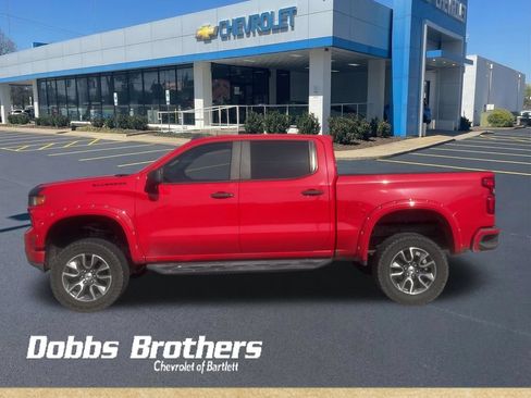 Used 2020 Chevrolet Silverado 1500 Custom w/ Custom Value Package RWD image 3