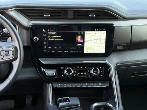 Used 2024 GMC Sierra 1500 Denali w/ Denali Reserve Package AWD/4WD image 16