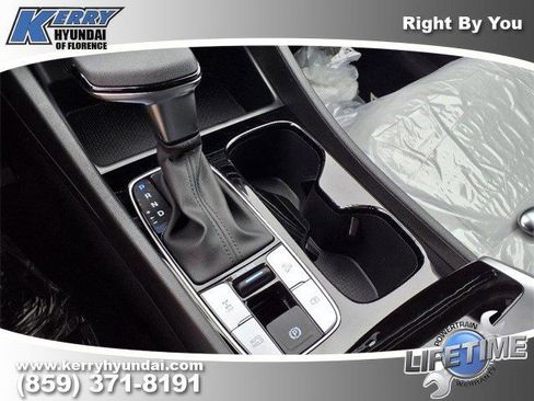 New 2025 Hyundai Santa Cruz SEL image 11